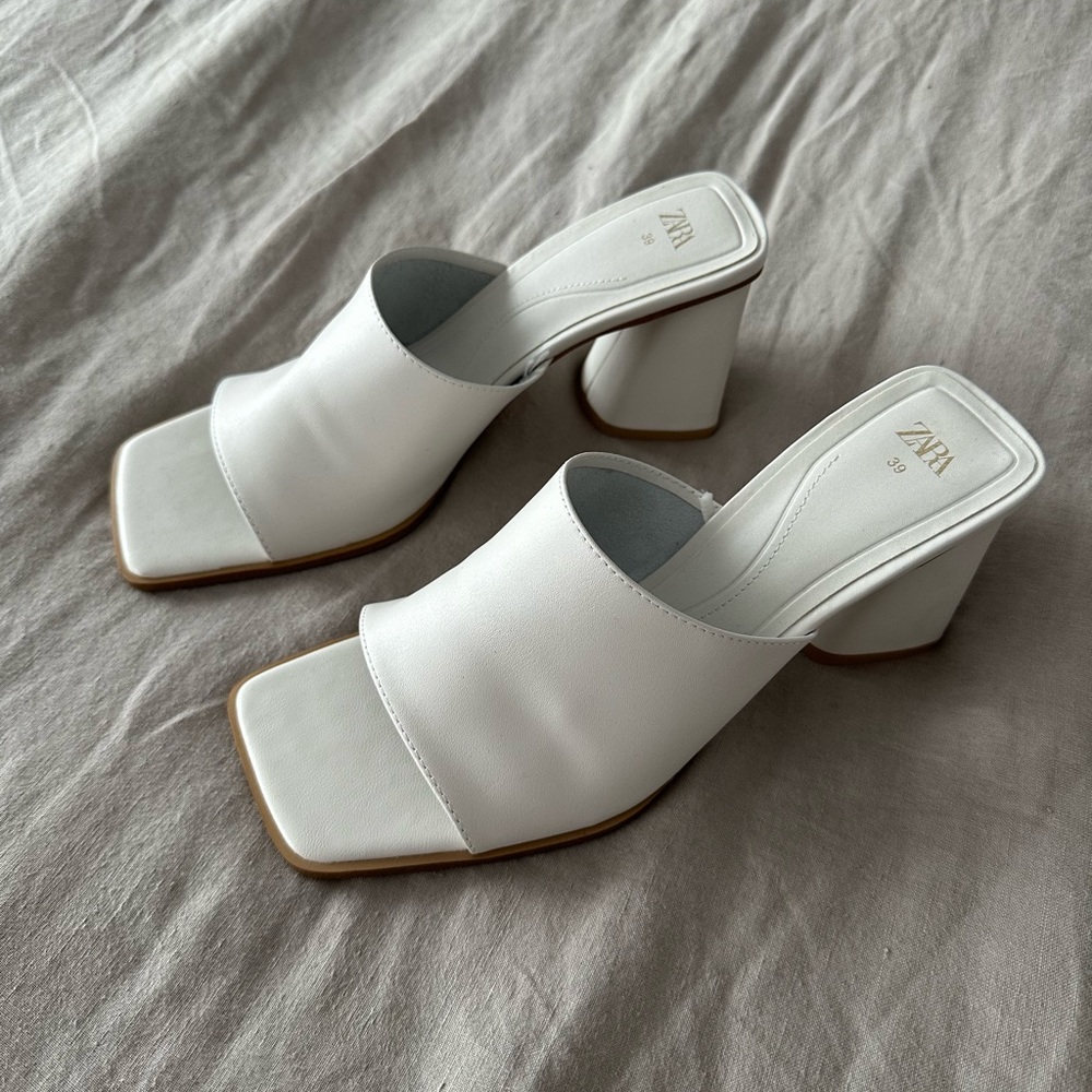 Zara Sandals NEW - 39